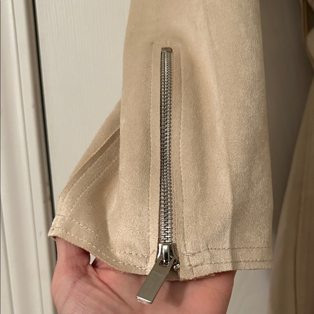 Magaschoni Beige Trench Coat - Picture 5 of 15